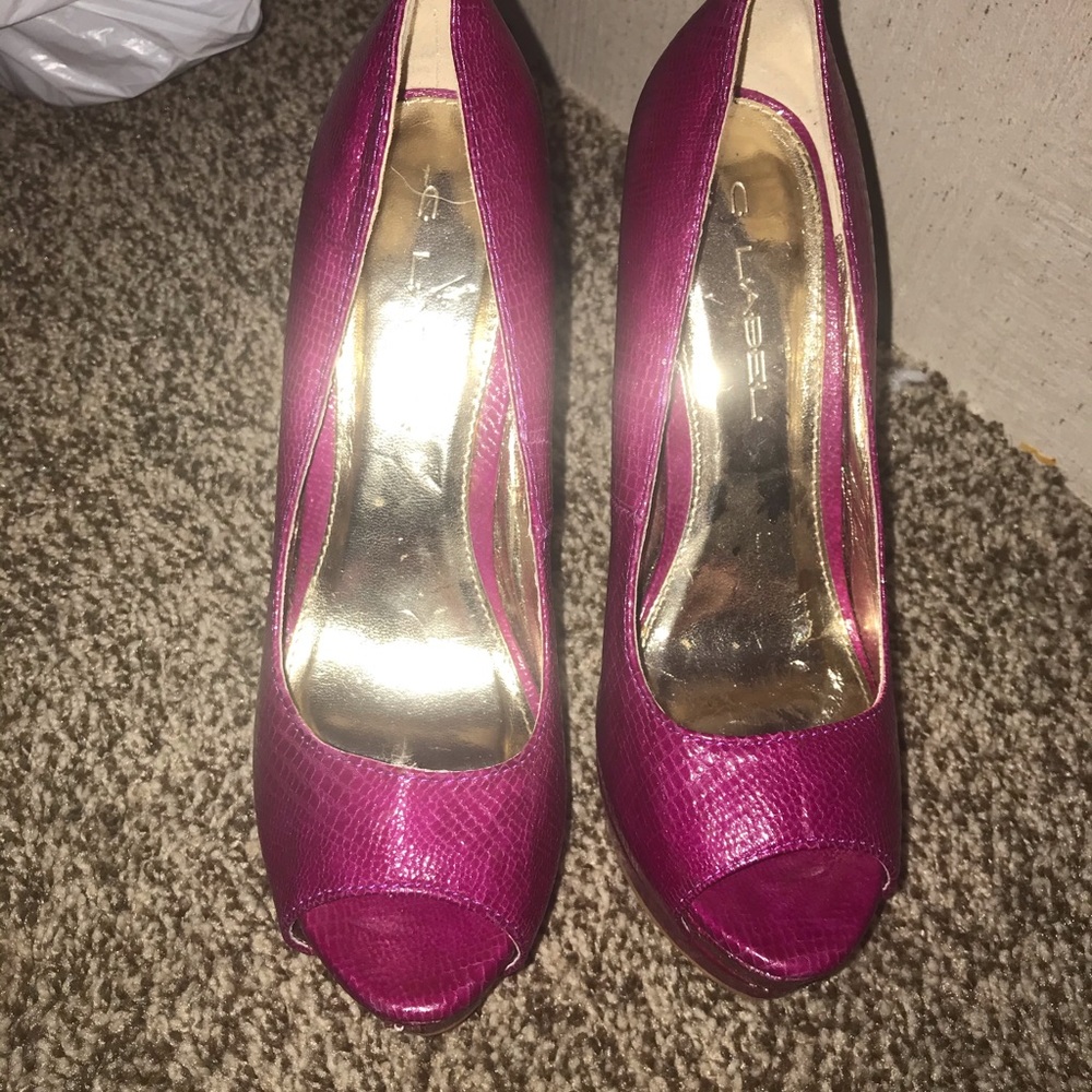 Heels ๐ - Picture 2 of 2
